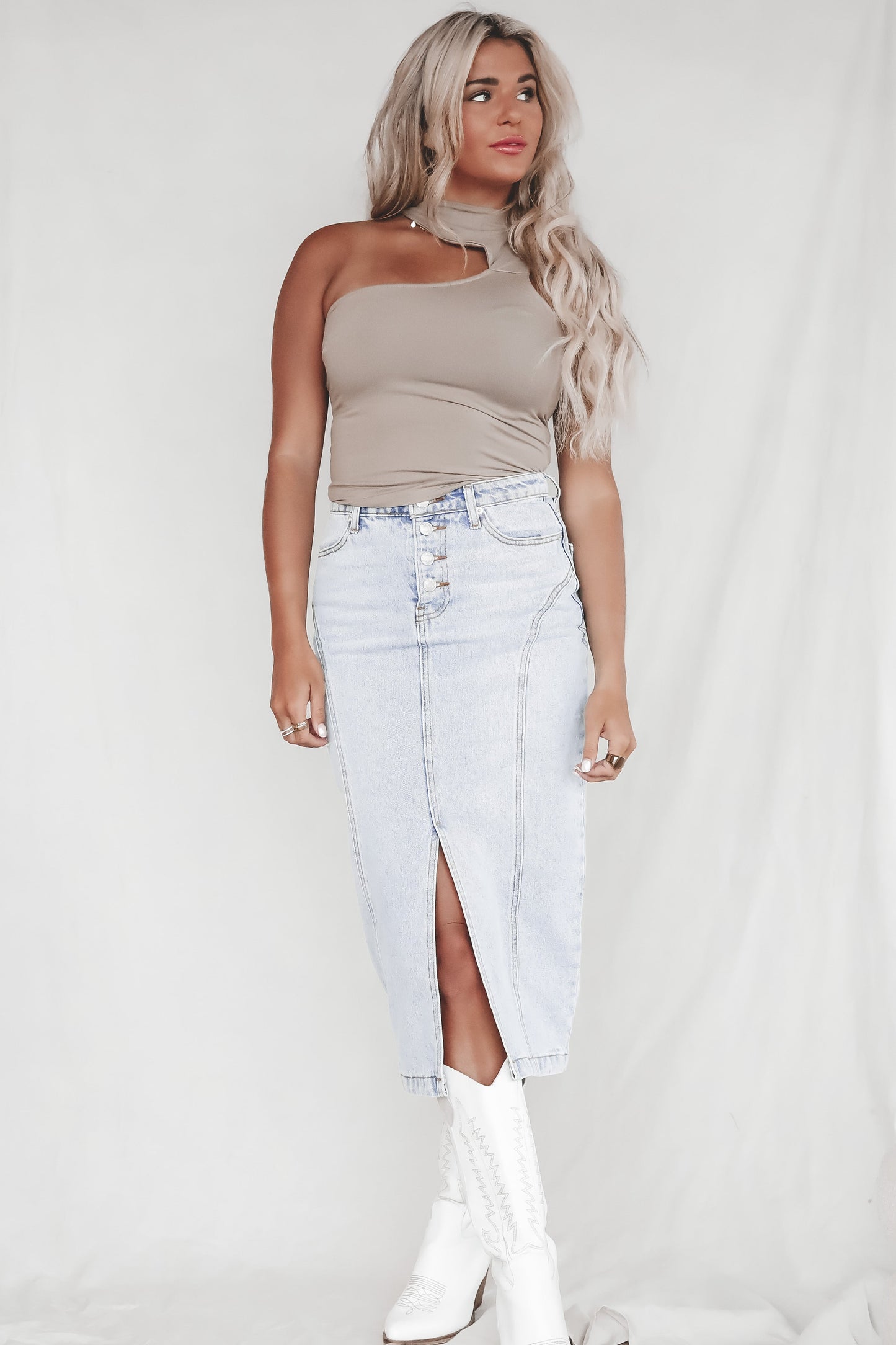 Are We Dressing Cute Cutout Sleeveless Top